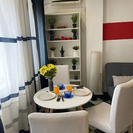 Cozy 1 Bdrm In Center Bucarest