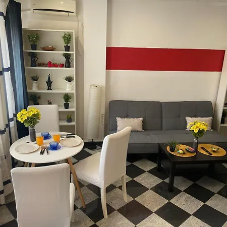 Daire Cozy 1 Bdrm In Center *