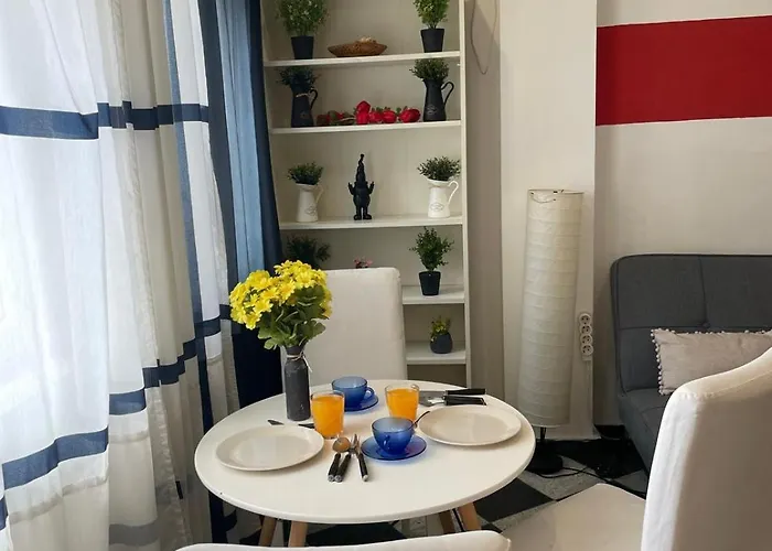 Cozy 1 Bdrm In Center Bucureşti