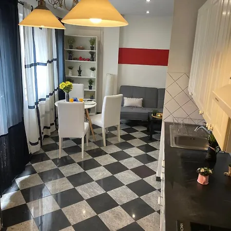 Apartment Cozy 1 Bdrm In Center Bukarest